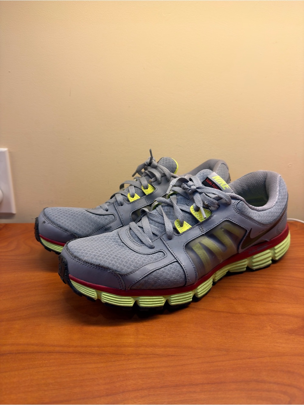 Nike Men's Gray Athletic Shoes with Neon Yellow Accents